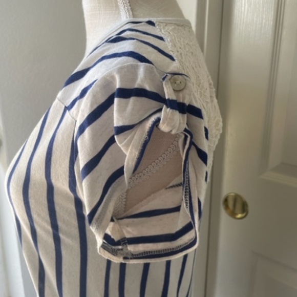 Charlotte Russe | Blue & Cream Striped Lace Back Tie-Front Top – Size XS - Picture 6 of 10